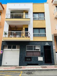 Apartamento Alta Mar en Oasis Tenerife Sur - Playa de San Juan - 1