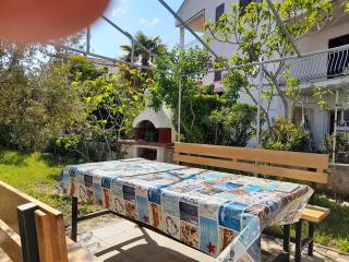 Charming Apartment Tihana with Washing Machine - Krk - 1
