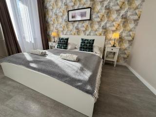 CENTER rooms - 3