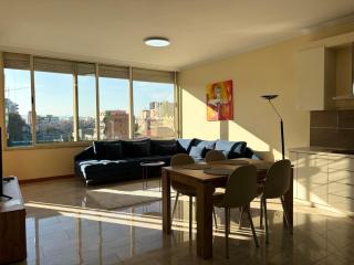 Next to Blloku 2-BDR Spacious Apartment - Tirana - 0