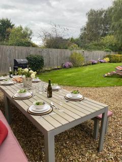 King Arthur's Rest House, Hot Tub & Garden Sleeps 10 - South Cadbury - 6