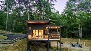 Modern Treehouse! Cozy Hot Tub, Views & Firepit! - Sevierville - 0