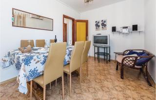 Four-Bedroom Holiday Home In Zaboric - Žaborić - 6
