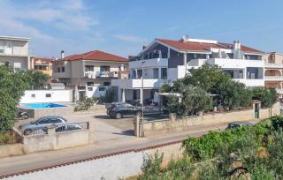 1 Bedroom Nice Apartment In Vodice - Vodice - 9