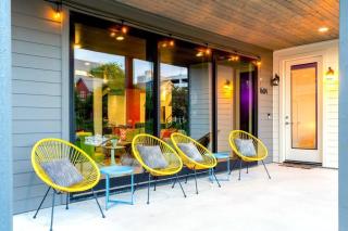 Check-Mate Sleeps 18 & only 7min to Downtown ATX - Austin - 1