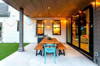 Check-Mate Sleeps 18 & only 7min to Downtown ATX - Austin - 1
