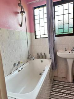 Ebba Janes Home - Margate - 4