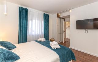 Cozy Home In Brodarica - 4