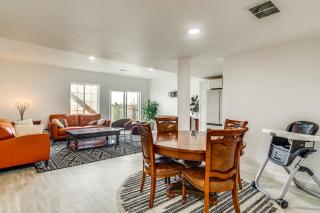 Family-Friendly Aurora Apt with Shared Patio! - 6