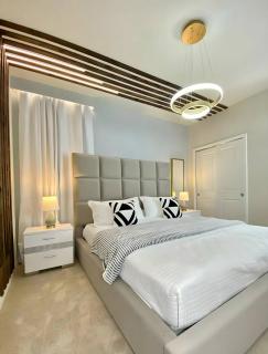 Summer Luxury in this Gorgeous 6 Bedroom Pool Home - 4