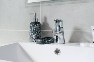 Exquisite Getaway - Luxury Apartment - Sandown - 3