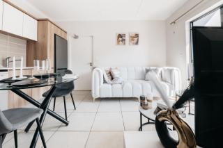 Exquisite Getaway - Luxury Apartment - Sandown - 0