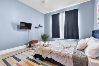 Modern Midtown 1B Apartment King Bed and Smart TVs - Omaha - 7