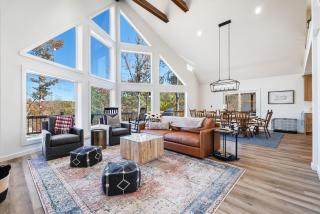 Epic Mtn Views I Luxe 5br Alpine Escape - 1