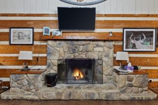Tranquil Riverfront Cabin Hot Tub Fire Pit Tubes - Maurertown - 2