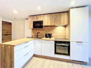 Appartement rénové, ski aux pieds, centre station, 8 pers, balcon, WiFi - FR-1-267-301 - 3