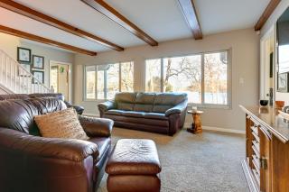 Lakefront Hartland Cottage with Patio and Fire Pits! - Hartland - 5