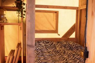 Luxe safaritent op watersportcamping - 1