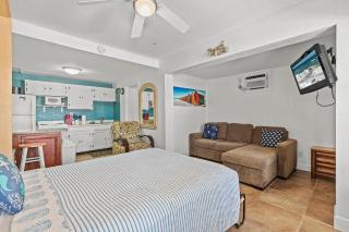 Poolside Oasis - New Smyrna Beach - 8
