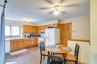 Pet-Friendly Urbandale Home about 8 Mi to Des Moines! - Urbandale - 3