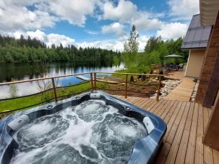 Mökki ulkoporealtaalla - Uurainen - 9