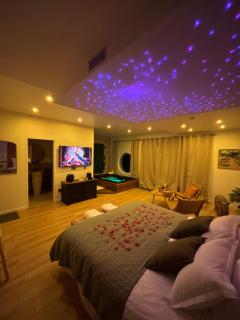Chambre romantique avec Jacuzzi privée - Messy - 7