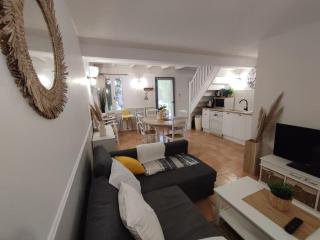 Maisonnette dans mas authentique avec piscine - Saint-Laurent-dʼAigouze - 0