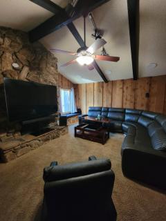 Hot Tub Hideaway - Sacramento - 8
