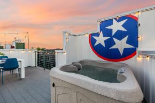 The Bluebell - Rooftop Lounge with Hot Tub - Nashville - 2