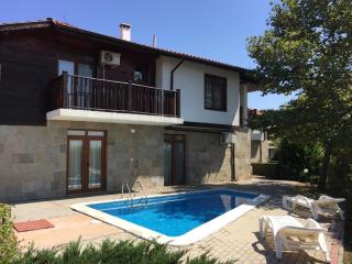 HillTop Villa - Burgas - 9