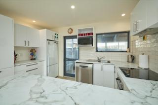Location with Ocean and Mountain Views - Kaikoura - 9