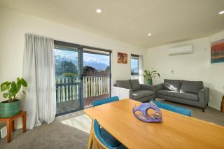 Handy Location, Ocean & Mountain Views, Spacious Yard - KK46451 - 2