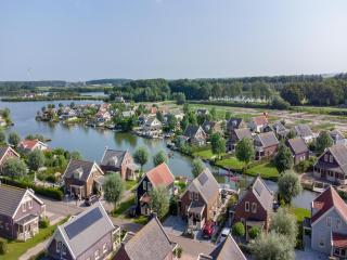 Bungalow by Water near Rotterdam - 1