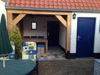 Fisherman's cottage with garden - 7