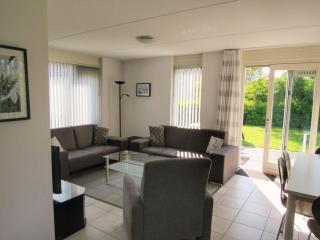 Inviting holiday home with garden - Breskens - 4