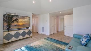 Seaport Sensation by Last Key Realty - 4