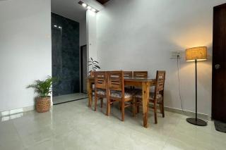 Bark & bash villa house - 0