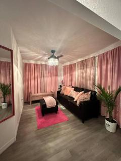 The Pink House of Celebration - Kissimmee - 7