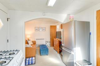 Walk to Lake Erie Shore Quiet Getaway with Fire Pit - 1