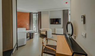 Zins Luxury Rooms - Durrës - 2