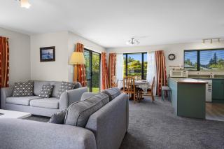 Alpine Peek - Hanmer Springs Holiday Home - Hanmer Springs - 7