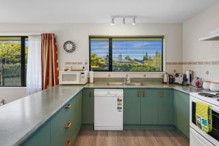 Alpine Peek - Hanmer Springs Holiday Home - 4
