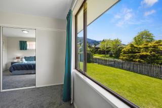 Alpine Peek - Hanmer Springs Holiday Home - Hanmer Springs - 1