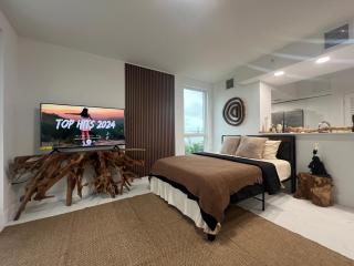 MIAMI WOOD APART HOTEL NEW 2025 - PRIVATE TERRACE - Parking - Beach 5 min - 4