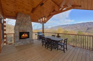 Amazing Views Hot Tub Game Room - 1
