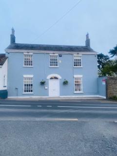 Beautiful 4-Bed House in Kildare - Kildare - 4