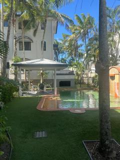 2 Bedroom Family or Corporate Stay self-contained Apartment in Cairns - Cairns North - 0