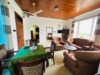 Green Tree Apartments - Dehiwala - 6