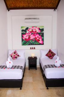 Villa Gardenia - 6 Bedrooms with Pool in Seminyak - Seminyak - 3