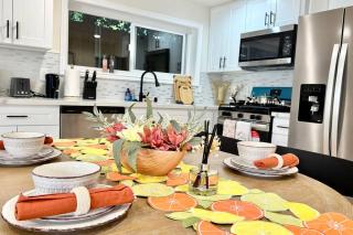 Jies choice Contemporary Elegance in Altadena - 1